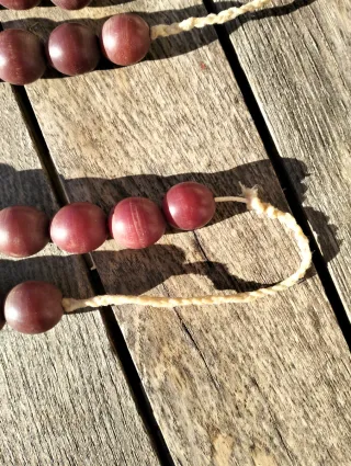 Collana perline marroni e arancioni