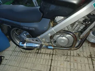 Honda Revere 650 Naked