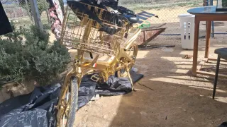 Bicicleta Eléctrica Dorada