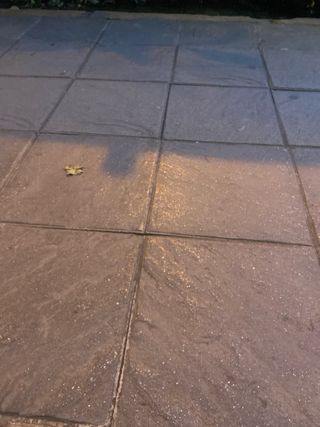 Jaula para conejo marrón