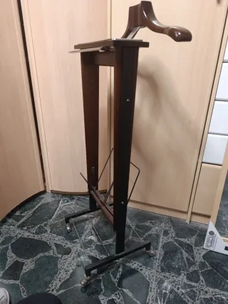 Galán de noche madera y metal