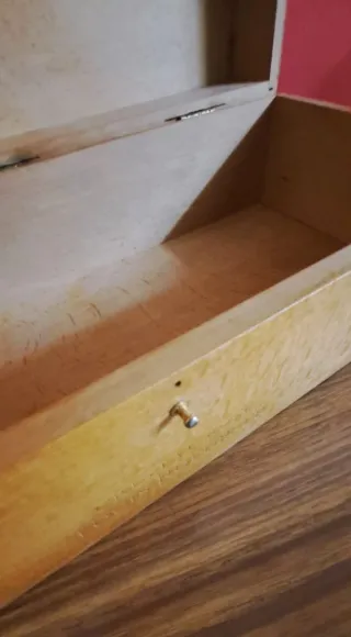 Estuche Louis Roederer 1995 de madera vintage