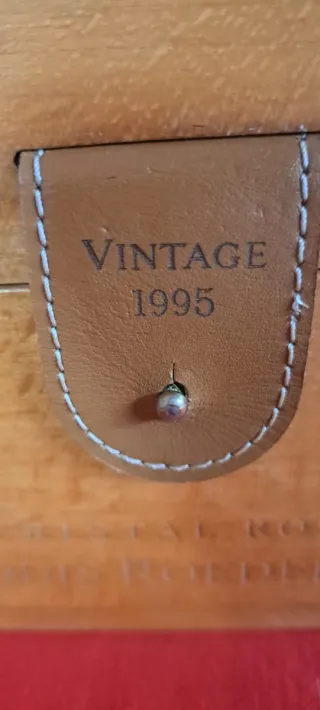 Estuche Louis Roederer 1995 de madera vintage