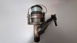 Carrete de pesca Mitchell Predator 700