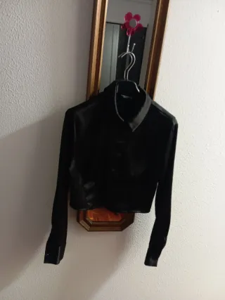 Camisa corta negra de raso