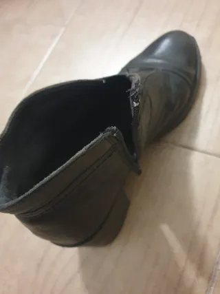 Botines negros de piel