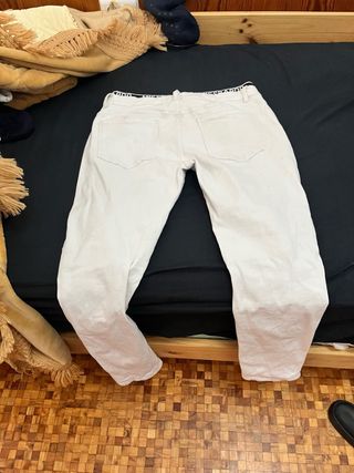 Pantalón slim blanco roto