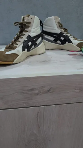 Scarpe Onitsuka Tiger bianche e marroni taglia 38