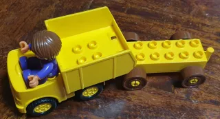 Camión tipo Duplo con Carga y Figura