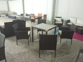 Mesa Terraza + 4 Sillas Mimbre Gris Oscuro