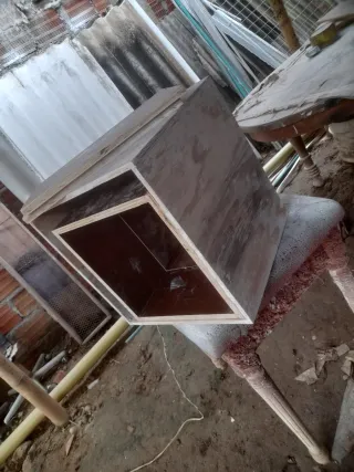 Se ofrece servicios de carpinteria y restauración