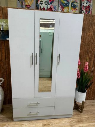 LIQUIDACIÓN ARMARIO DE DORMITORIO 3 PUERTAS+ ESPEJ