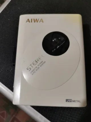 Reproductor Cassette Aiwa Stereo walkman. Funciona
