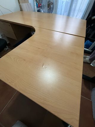 Mesa de escritorio de madera para despacho