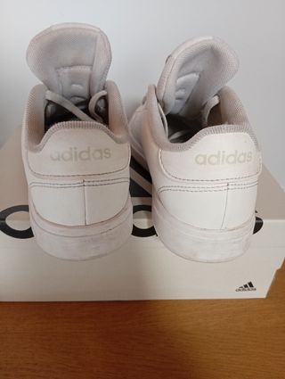 Zapatillas Adidas . Número 35