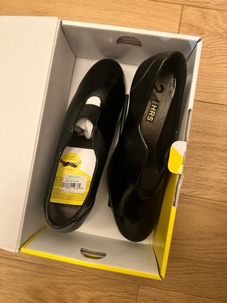 Zapatos piel marca  24 HORAS negros NUEVOS