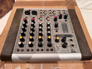 Soundcraft Compact 4 mesa de mezclas