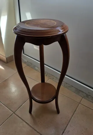 Ventilador de pie blanco