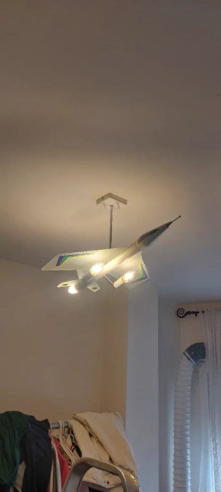 Lámpara de techo diseño avión