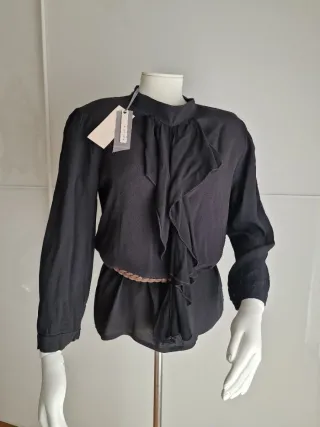 Camicia nera viscosa con rouches