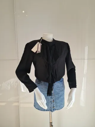 Camicia nera viscosa con rouches