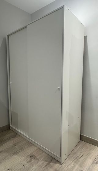 Armario KLEPPSTAD puertas correderas blanco