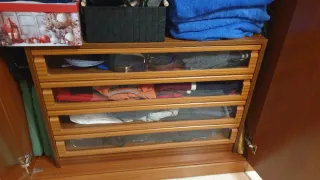 Cajoneras de armario con frente de cristal-madera