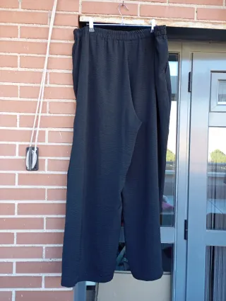 Pantalón ancho negro