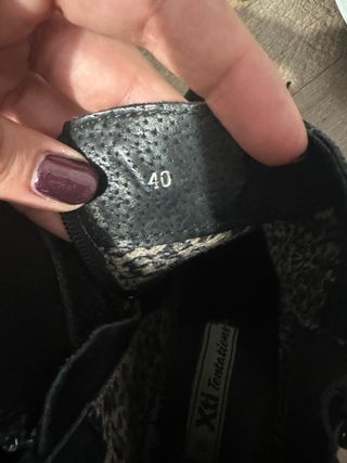 Botín tacón medio negro