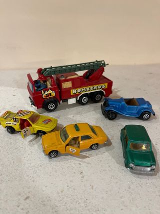Guisval maquetas coches vintage. Leer descripción