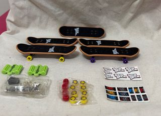 5 Mini Skateboards Tech Deck + accesorios