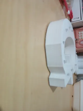 Lámpara Letra G Blanca Madera