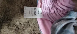 Vestido de fiesta con volantes