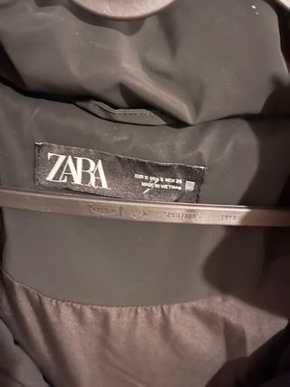 Abrigo plumífero negro