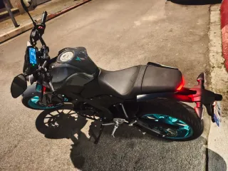 Yamaha MT-125 Naked Negra/Gris