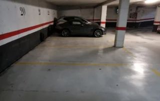 Plaza de garaje centrica en Pinto