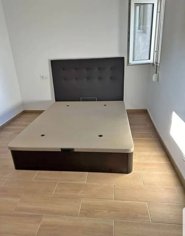 Canapé abatible con colchón y cabezal