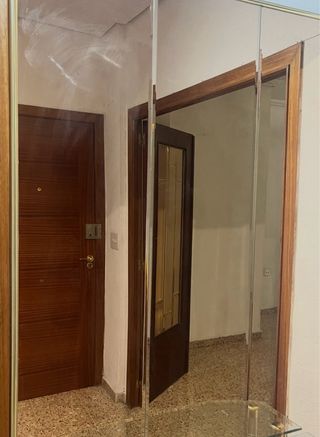 Mobile ingresso con cristallo e specchio dorato