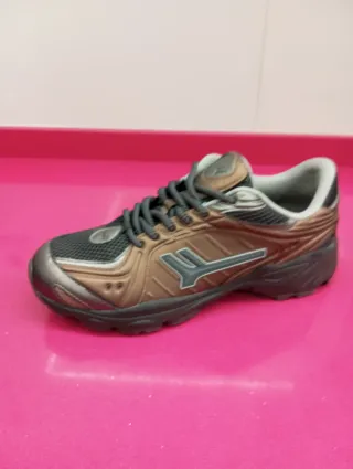 Zapatillas Pull&Bear Hombre Marrón/dorado