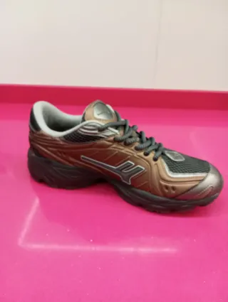 Zapatillas Pull&Bear Hombre Marrón/dorado