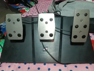 Volante Thrustmaster Suzuka Elite Seminuevo