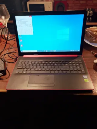 Ordenador Portátil HP i5 8ª Gen Rojo