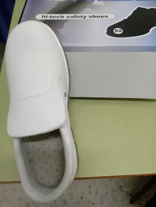 Zapatos de trabajo blancos Talla 38