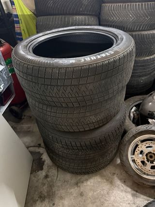 4 Neumáticos Invierno 235/55 R19 105V XL