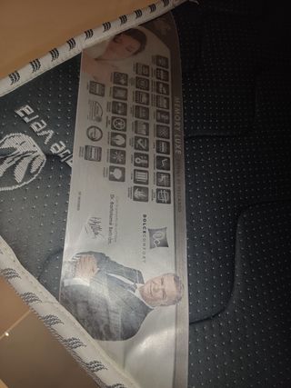 Cama articulada con colchón y barandas