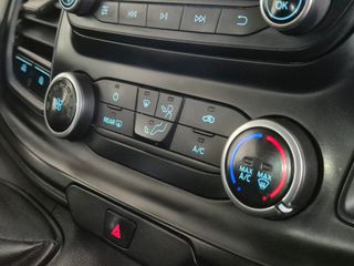 Ford Transit Custom Kombi 2.0 TDCI 77kW 320 L1 Ambiente