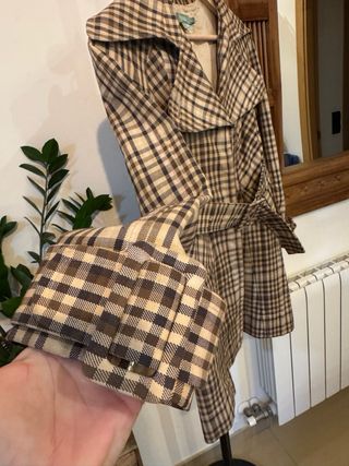 Gabardina Hoss Intropia Talla 36