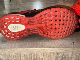 Adidas Questarboost Naranja y Rojo,