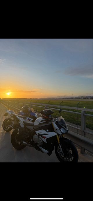 BMW S1000R