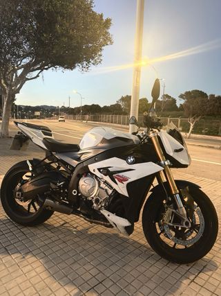 BMW S1000R